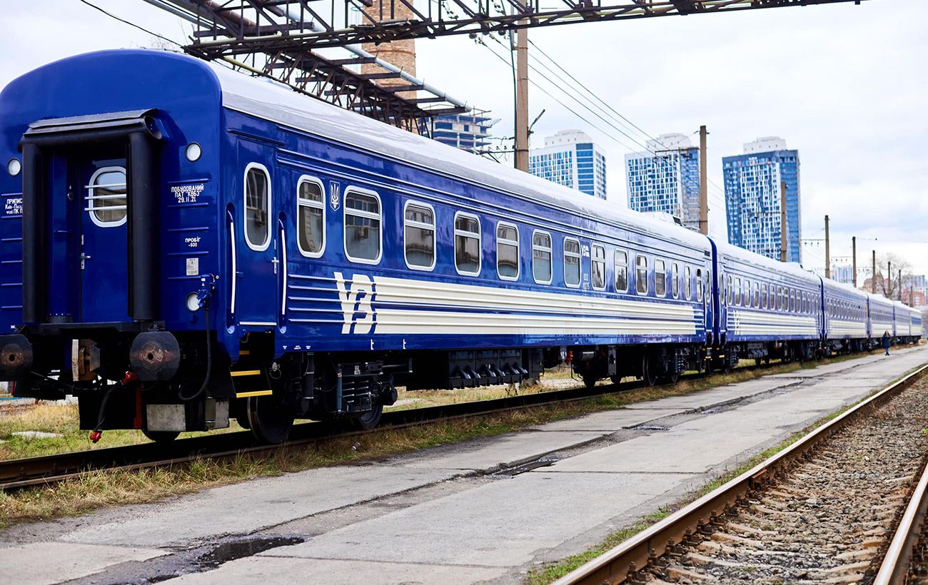 Запізнення понад 5 годин: через атаку дронів в Україні масово затримуються поїзди (список)