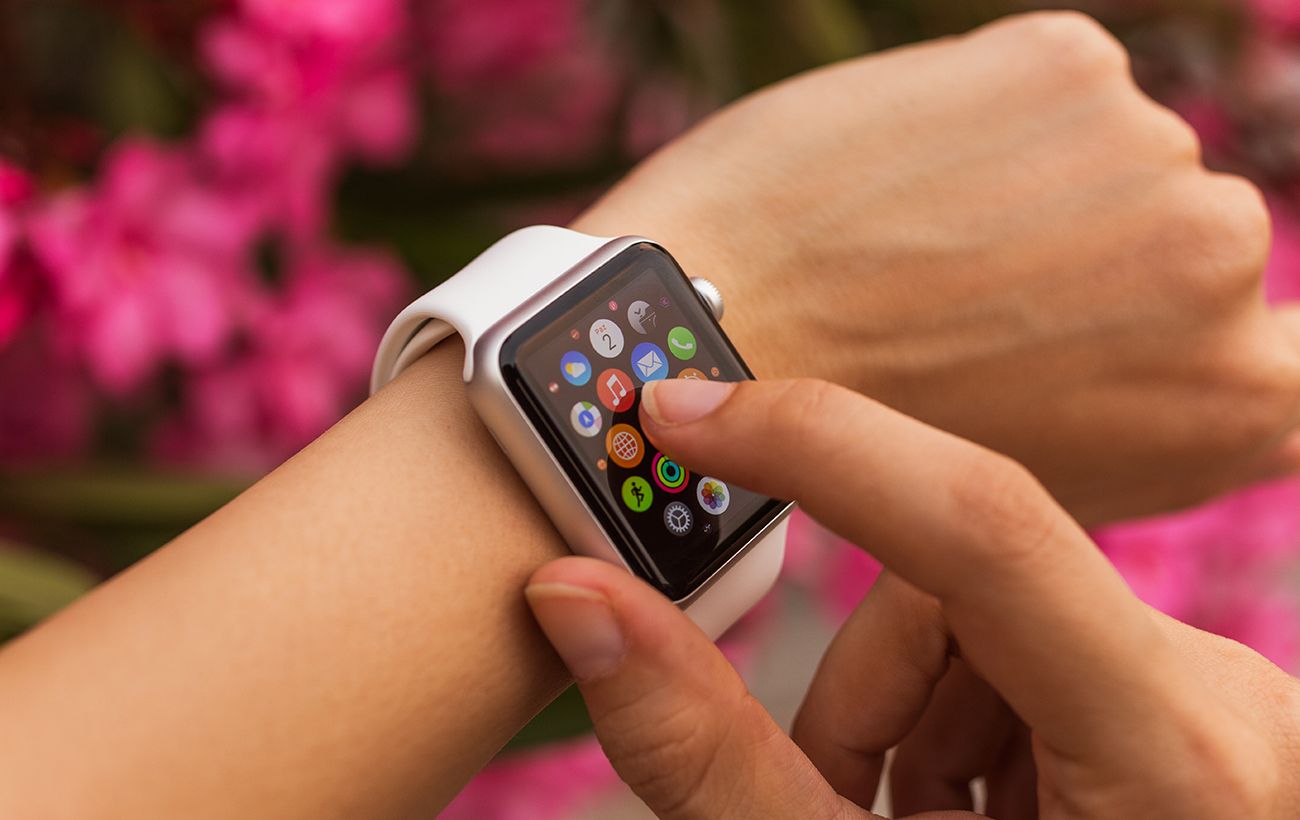 Більше ніж фітнес-трекер: 5 прихованих функцій Apple Watch, які рятують життя