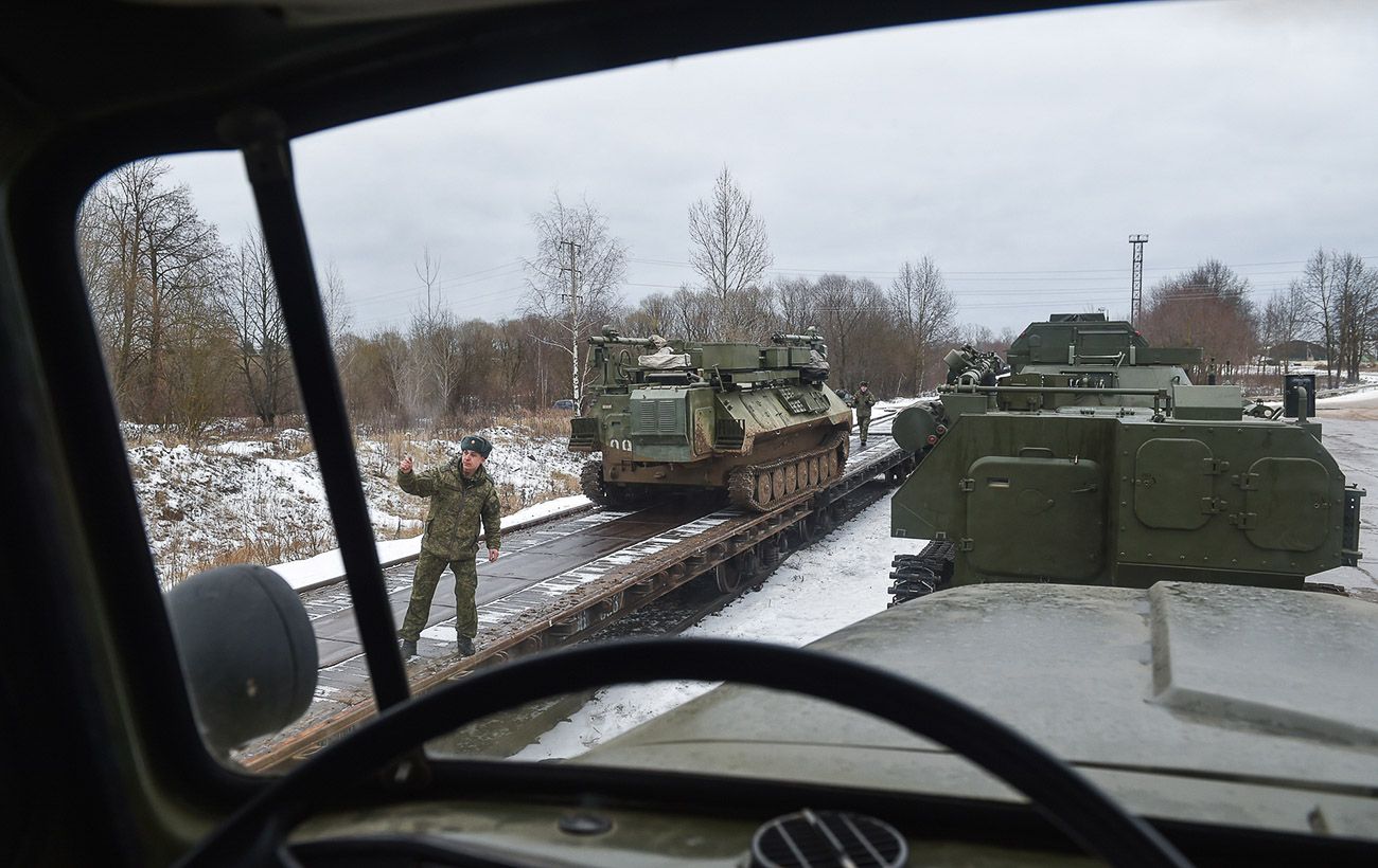 РФ стягує сили на північ Донецької області, скориставшись великодним "перемир'ям" (відео)