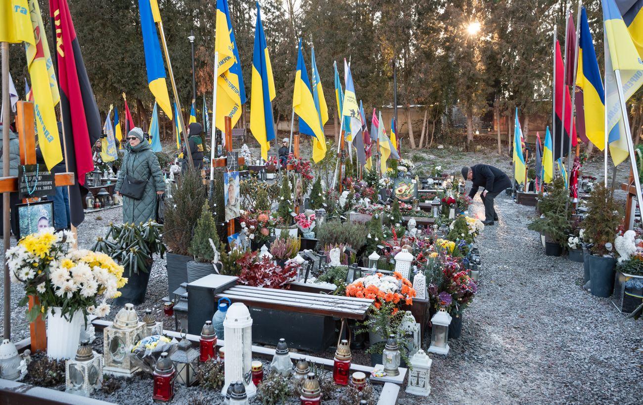 Радониця 2026: що заборонено сьогодні робити на цвинтарі і як правильно поминати рідних