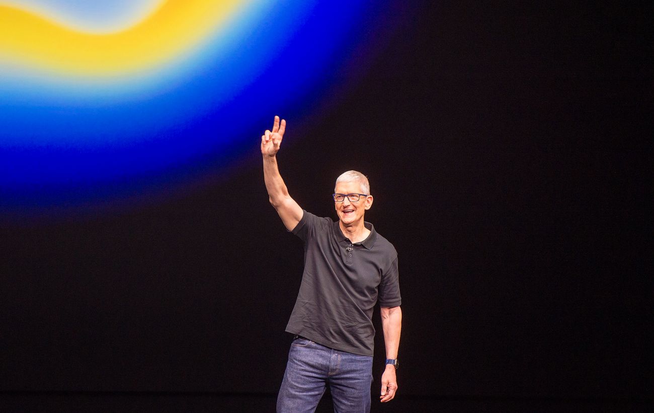 Тім Кук залишає Apple: реакція світу та інвесторів на відставку легендарного CEO