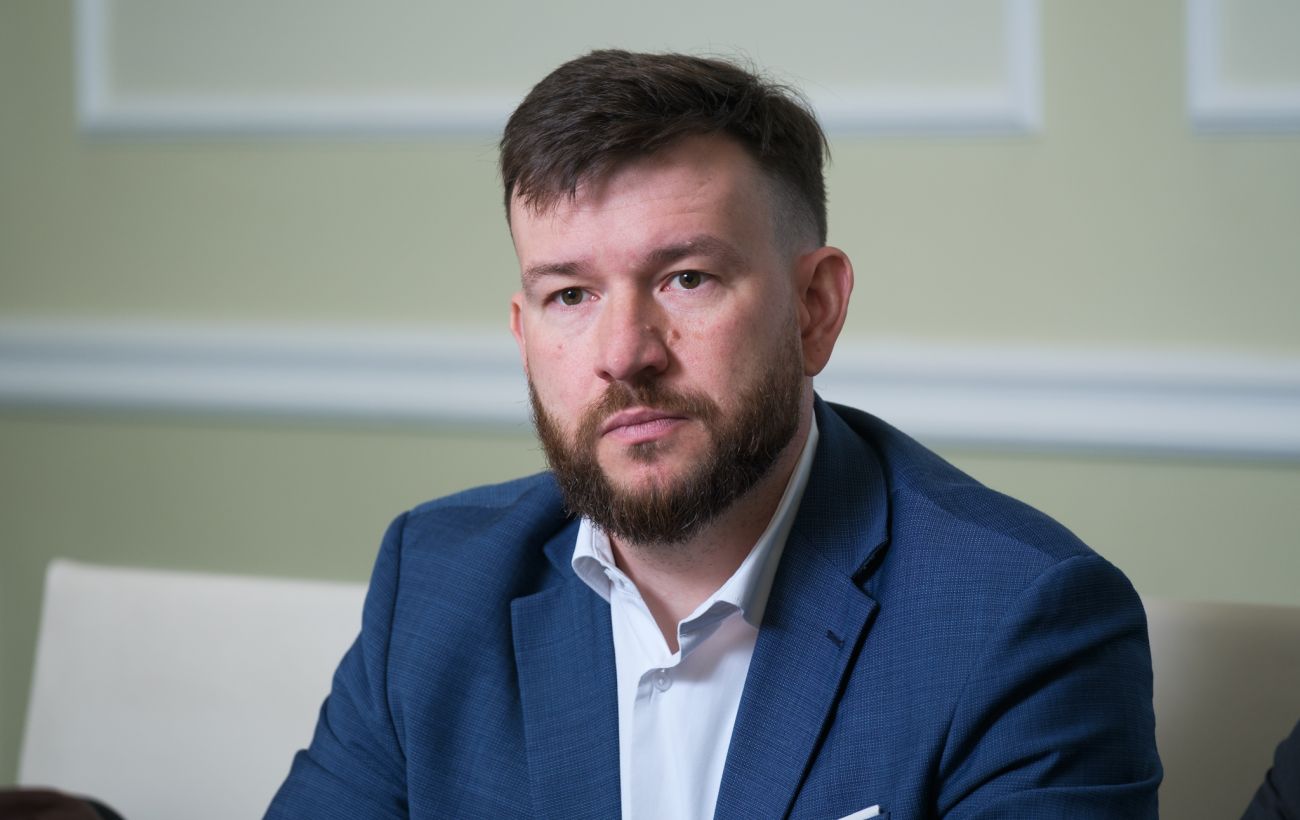 Улютін пояснив причини затримки дитячих виплат