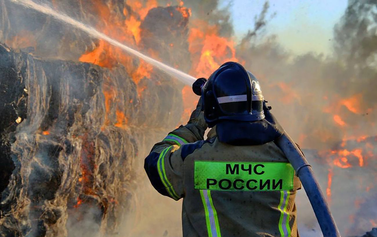 У Саратові після атаки дронів палає НПЗ