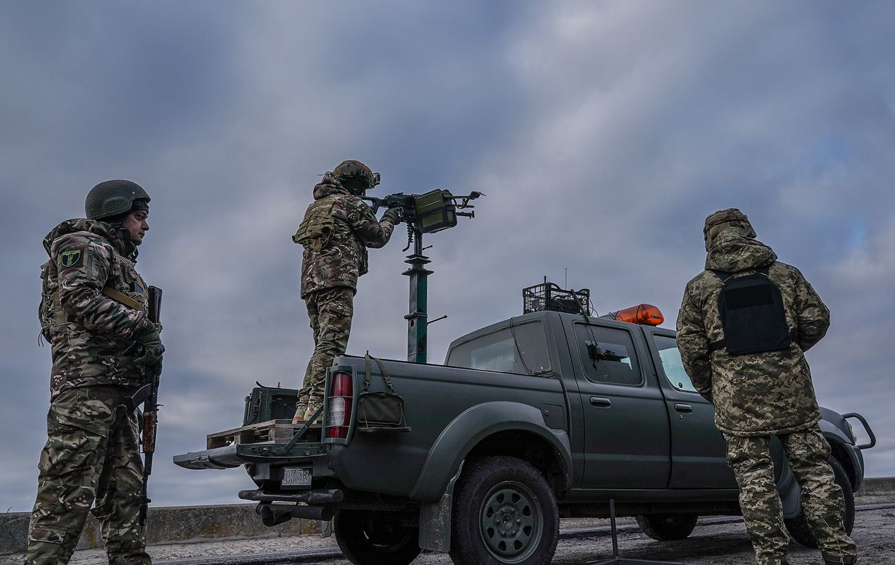 Дрони летіли з різних напрямків, майже 20 прильотів: як ППО відпрацювала по цілях РФ