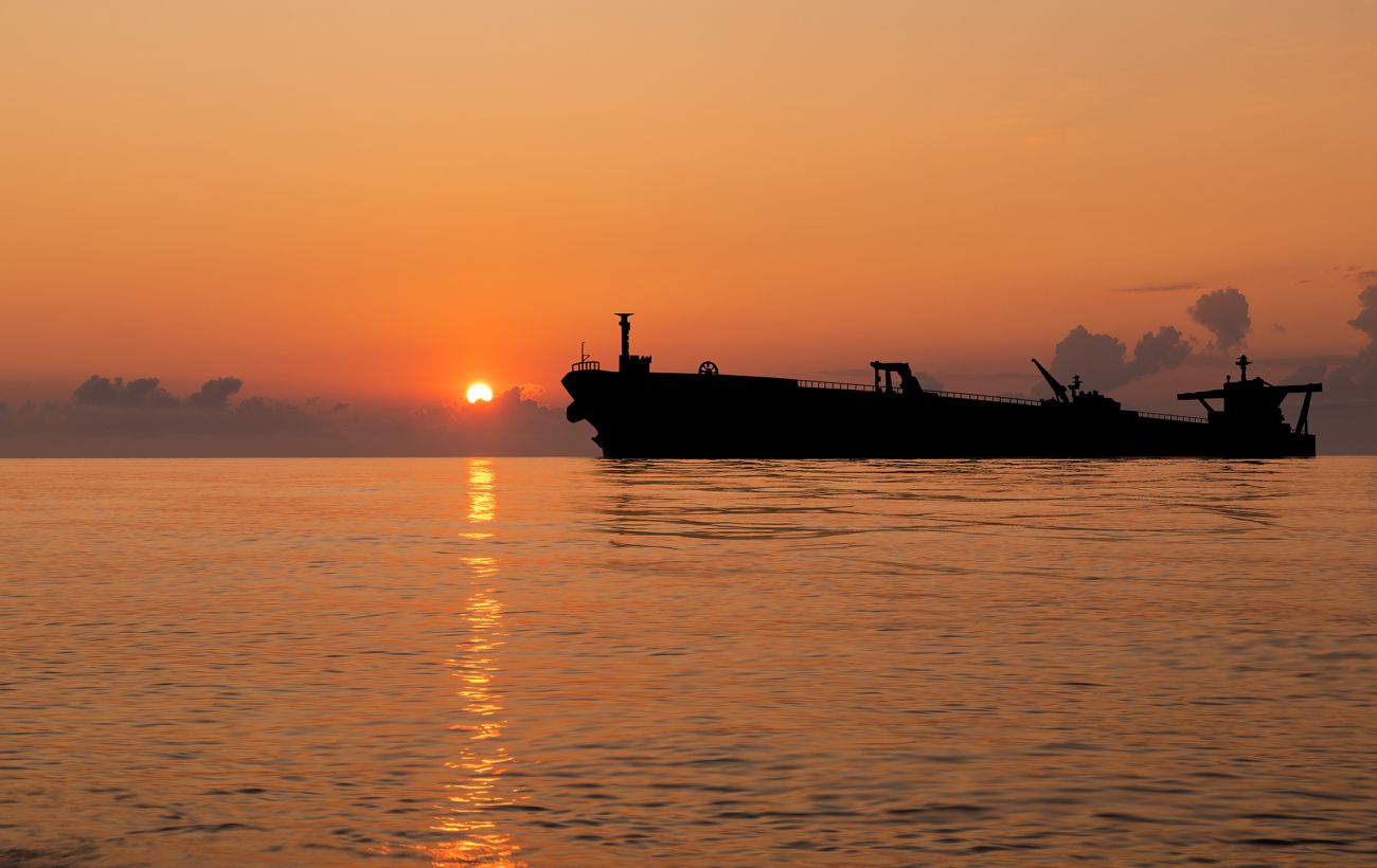 "Тіньовий флот" РФ за ніч втратив 13 суден на підходах до Криму, - "Мадяр"