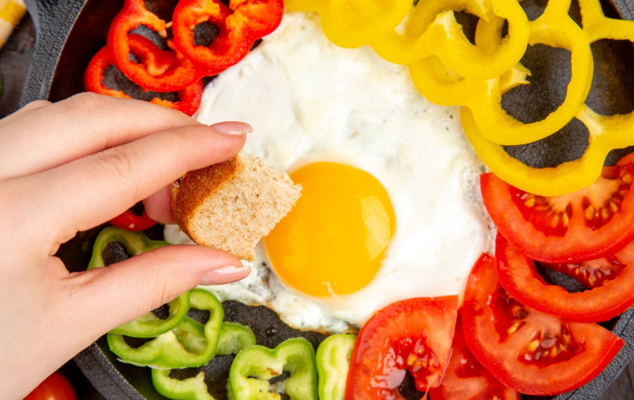 Усі їдять яйця неправильно: ці 4 продукти зроблять їх кориснішими