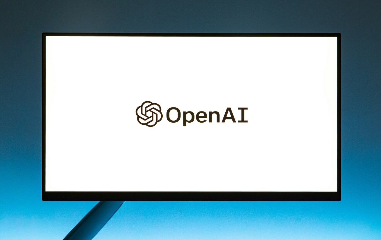 ШІ-компаньйон для дому: OpenAI створює гаджет, що вивчатиме звички користувача