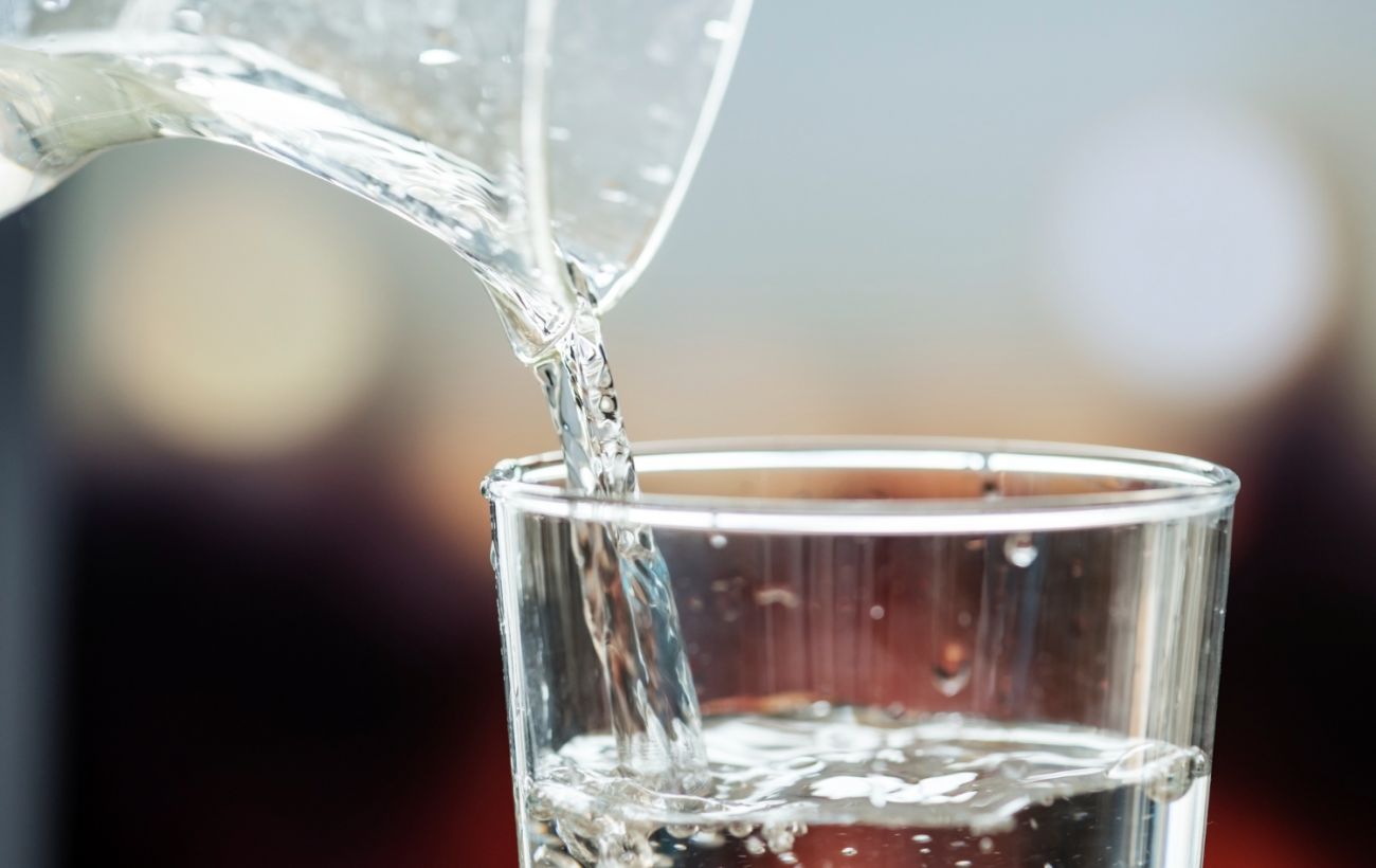 Чи можна пити дистильовану воду: відповідь здивує багатьох