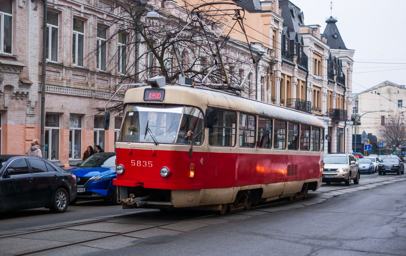 Мінус 50%: Київраду в новій петиції закликають скоротити комунальний транспорт