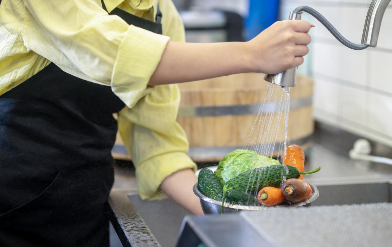 Всі цього не роблять: 5 неочікуваних продуктів, які обов'язково потрібно мити