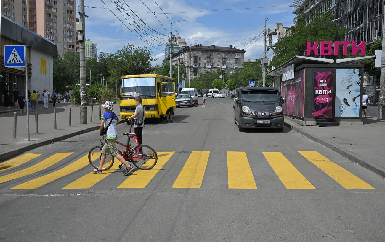 Біля метро "Лук'янівська" з’явився наземний перехід: які правила для пішоходів