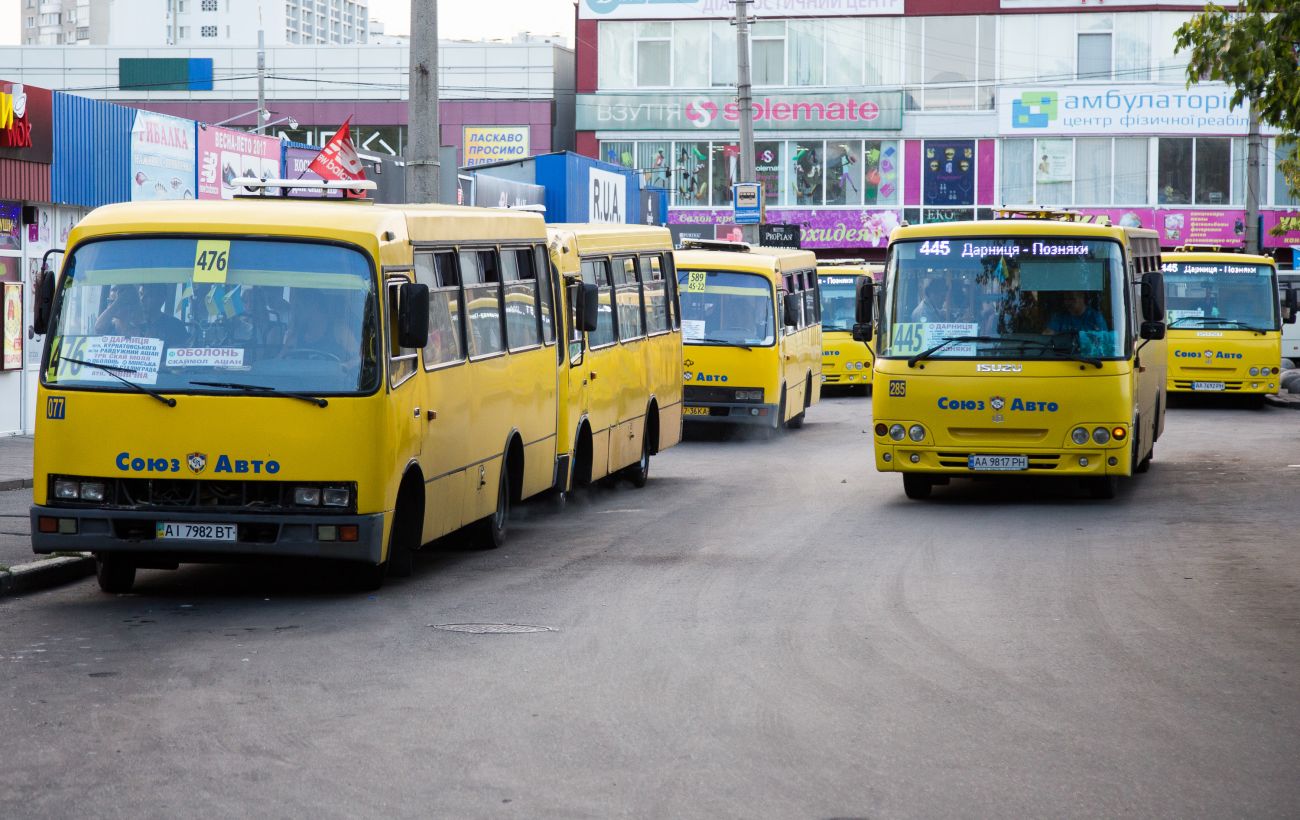 У Києві пропонують жорсткіші правила для маршруток: за що хочуть позбавляти ліцензії